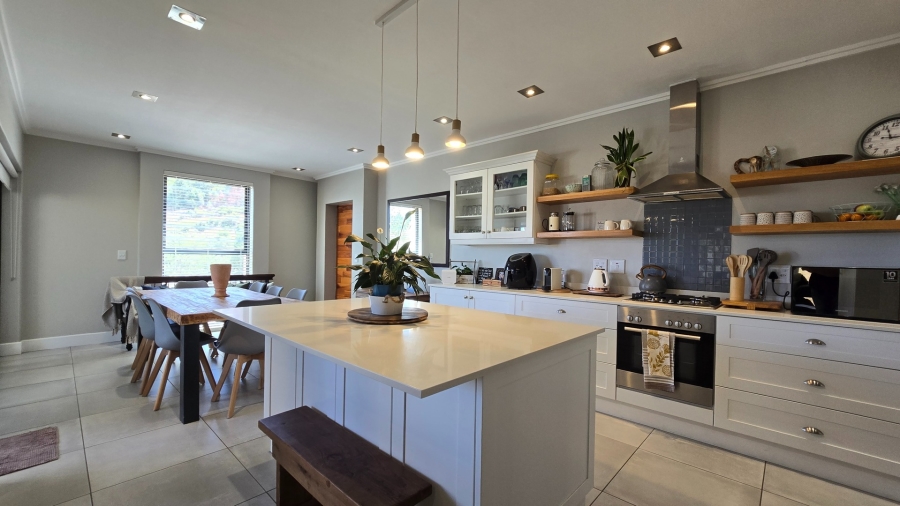 3 Bedroom Property for Sale in La Roche Western Cape